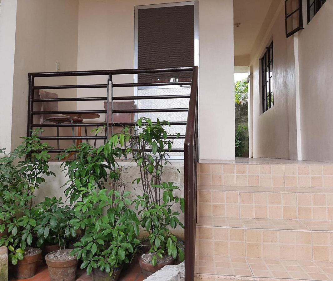 Sanctuary Transient House Homestay *